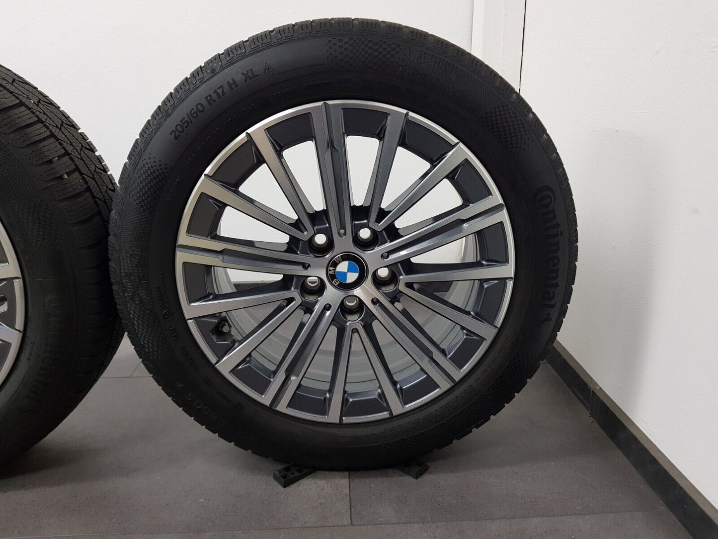 BMW 2er U06 Winterräder 17 Zoll 833 V-Speiche 6891174 Winterreifen original