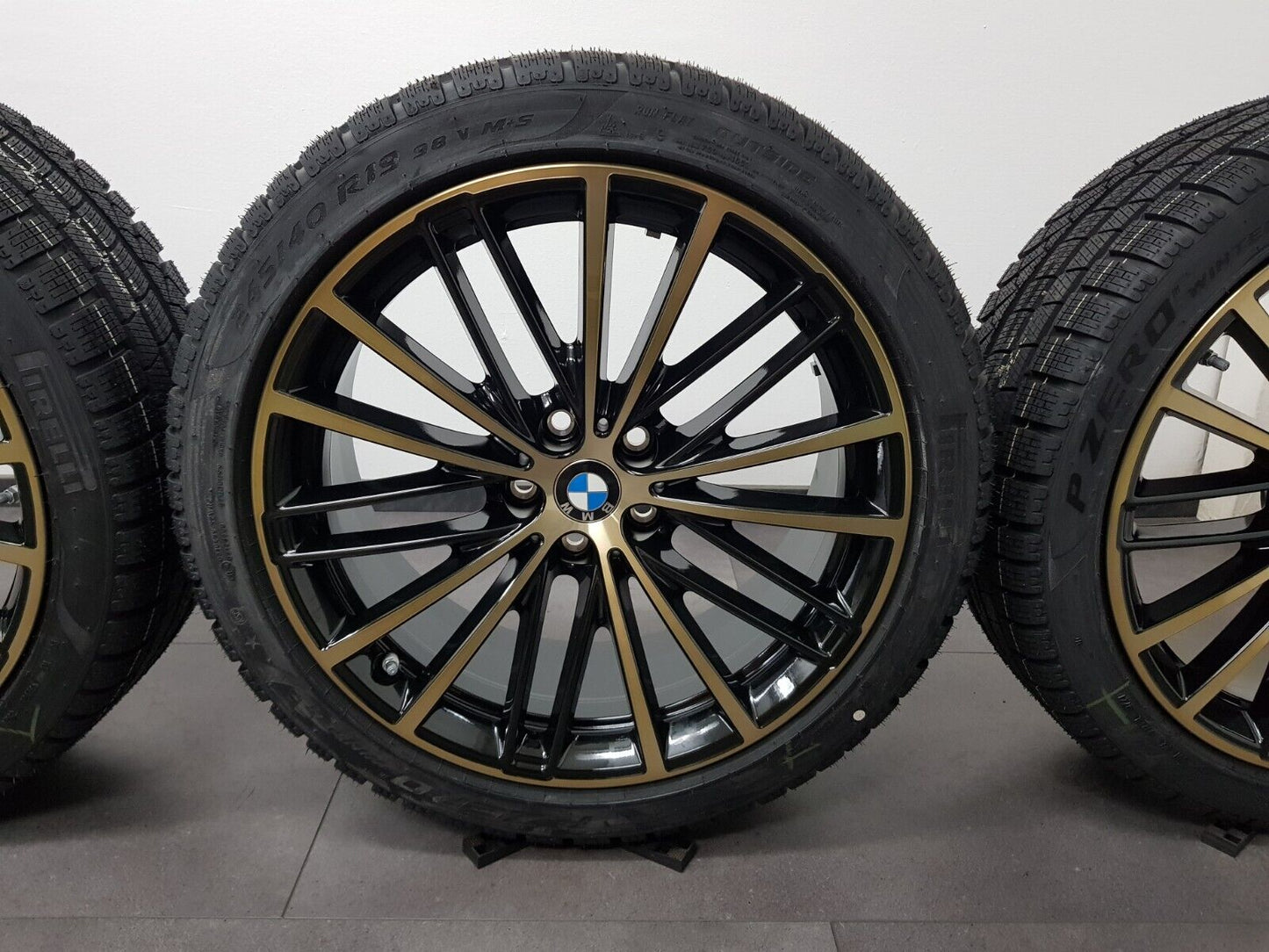 NEU BMW Felgen 19 Zoll Winterreifen 5er G30 G31 635 Winterräder V-Speiche Gold!