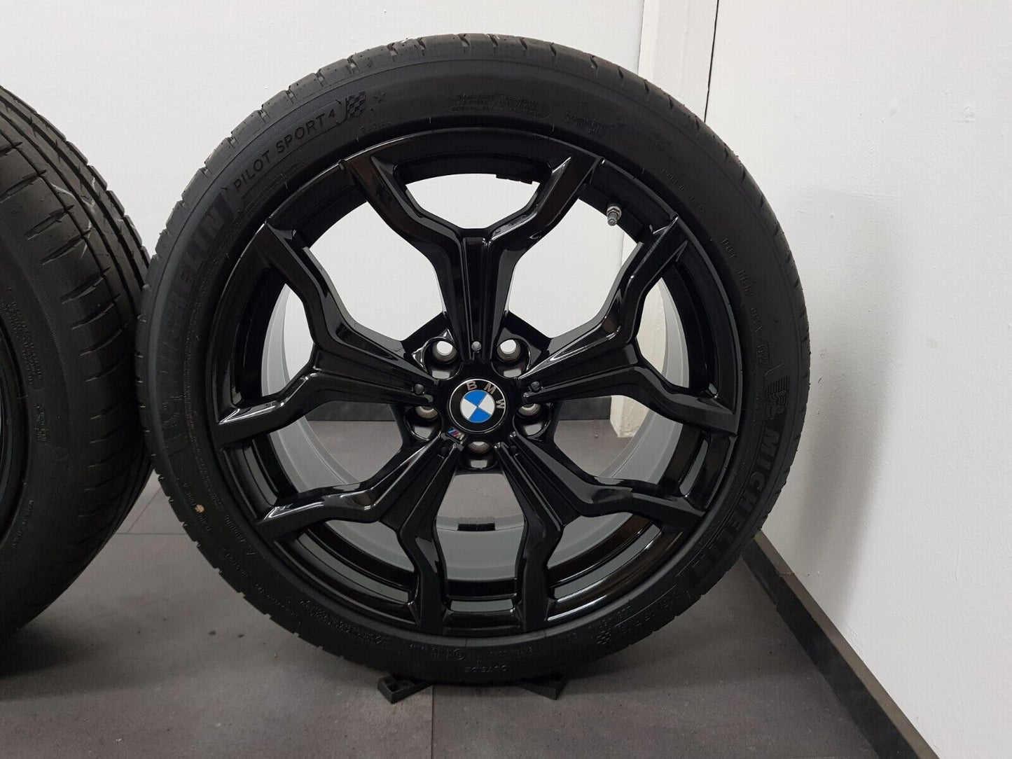 BMW Sommerreifen 19 Zoll Felgen X1 F48 X2 F39 M722 Sommerräder 8009759 Neuw. !