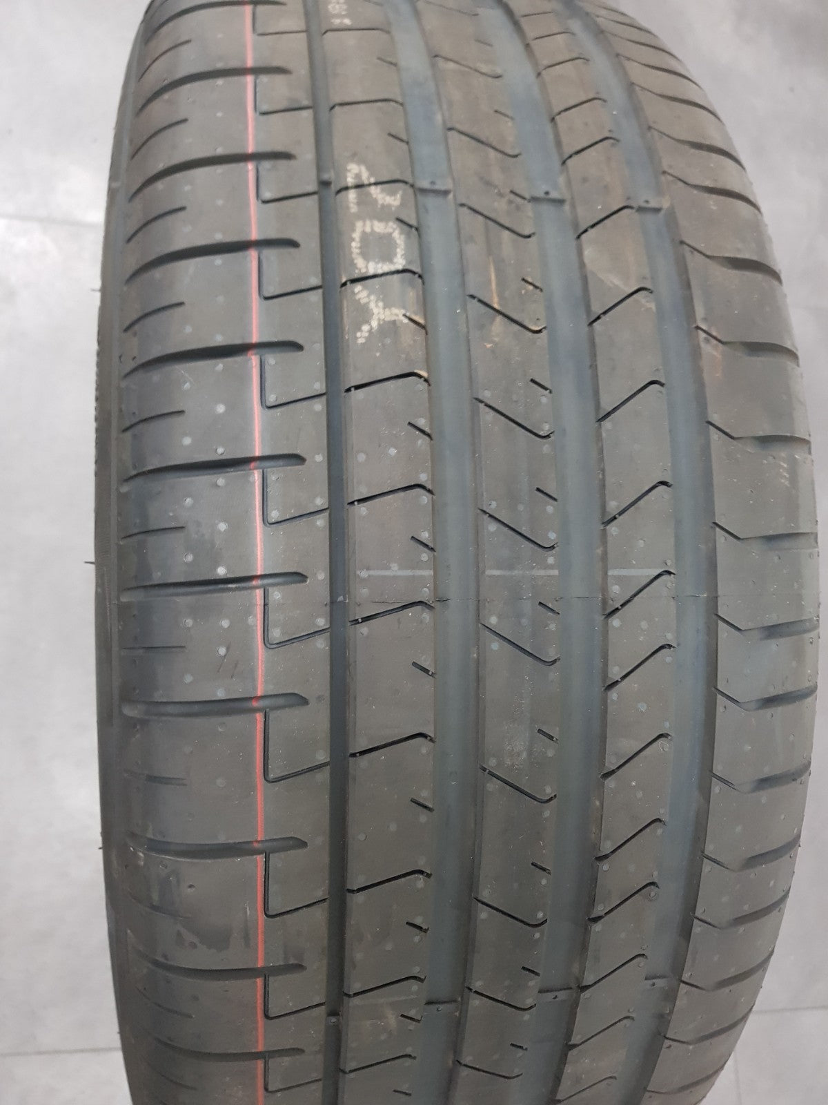 47684400