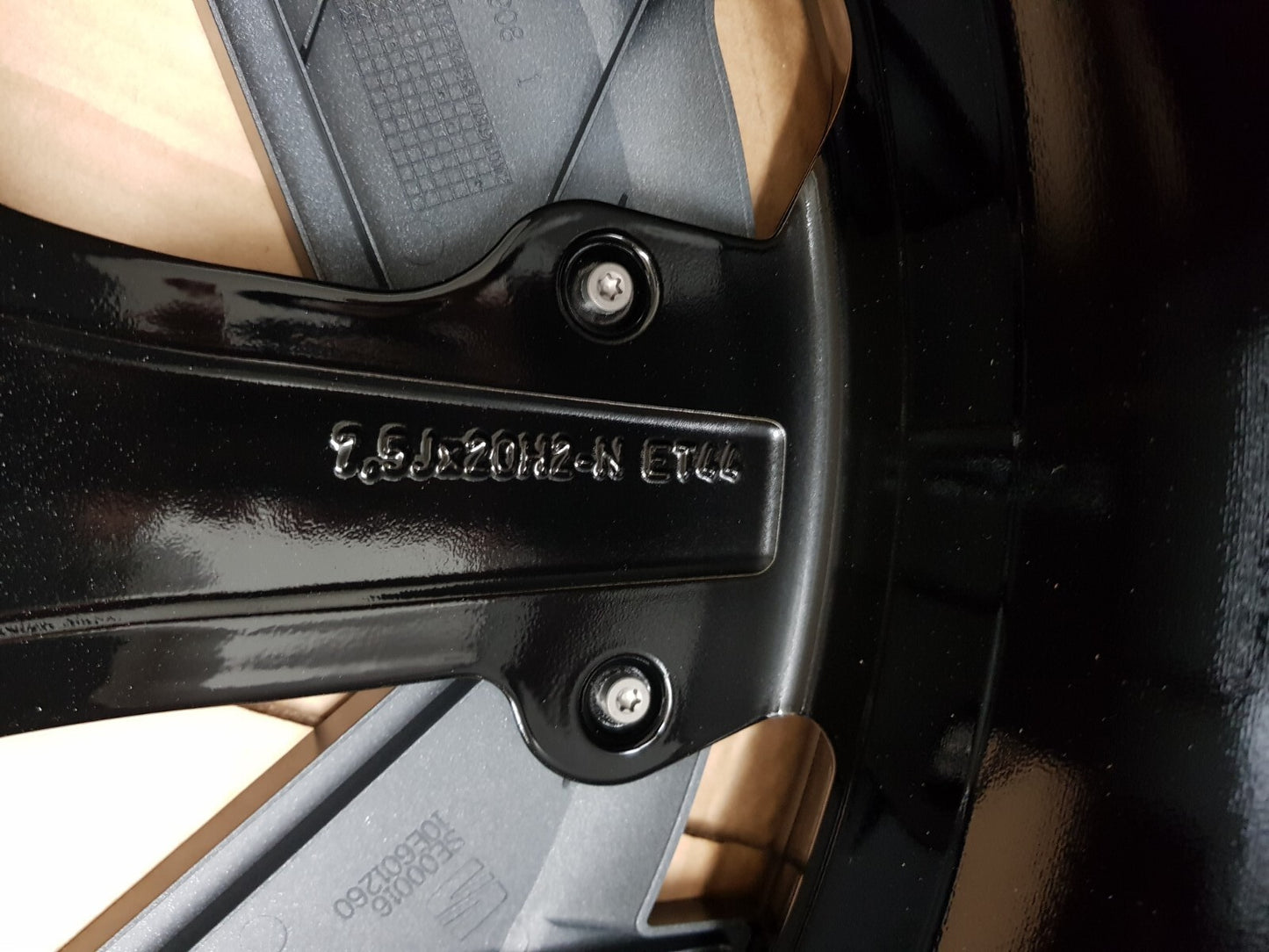 47683648