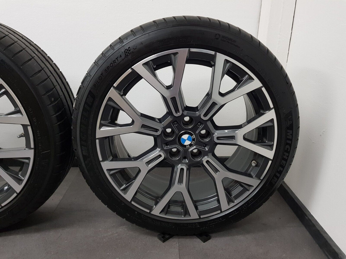 BMW Sommerreifen 19 Zoll Felgen X1 F48 X2 F39 580 Sommerräder Reifen 6883003