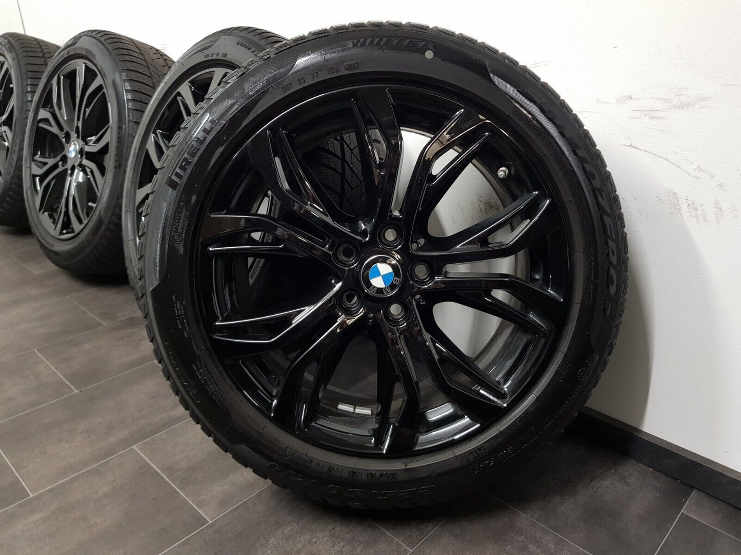 BMW Winterreifen 18 Zoll Felgen X1 F48 X2 F39 X 566 Winterräder schwarz 6856067