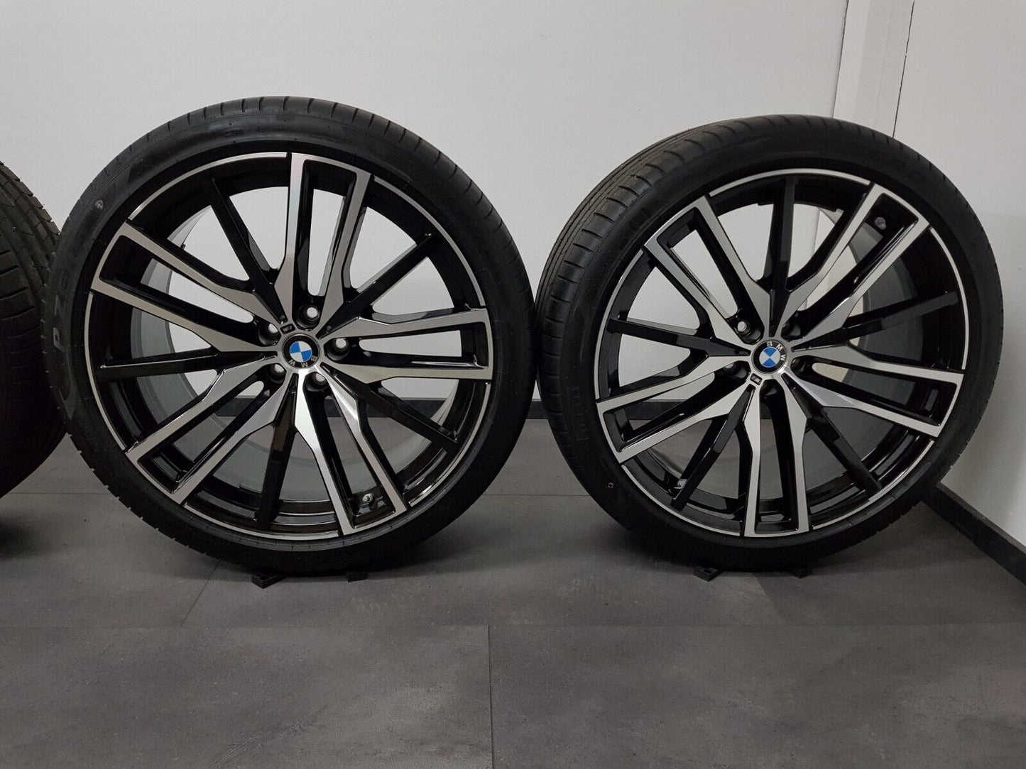 BMW 22 Zoll Felgen X5 G05 X6 G06 M742 Sommerreifen Sommerräder 742M Pirelli Top!