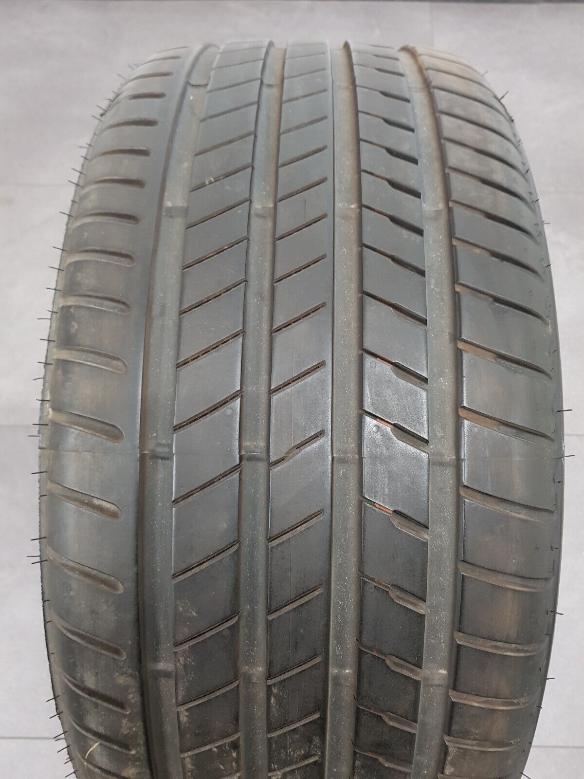 1x 275 40 R20 106W Sommerreifen Reifen Bridgestone Alenza 001 BMW *Sternm.* +7mm