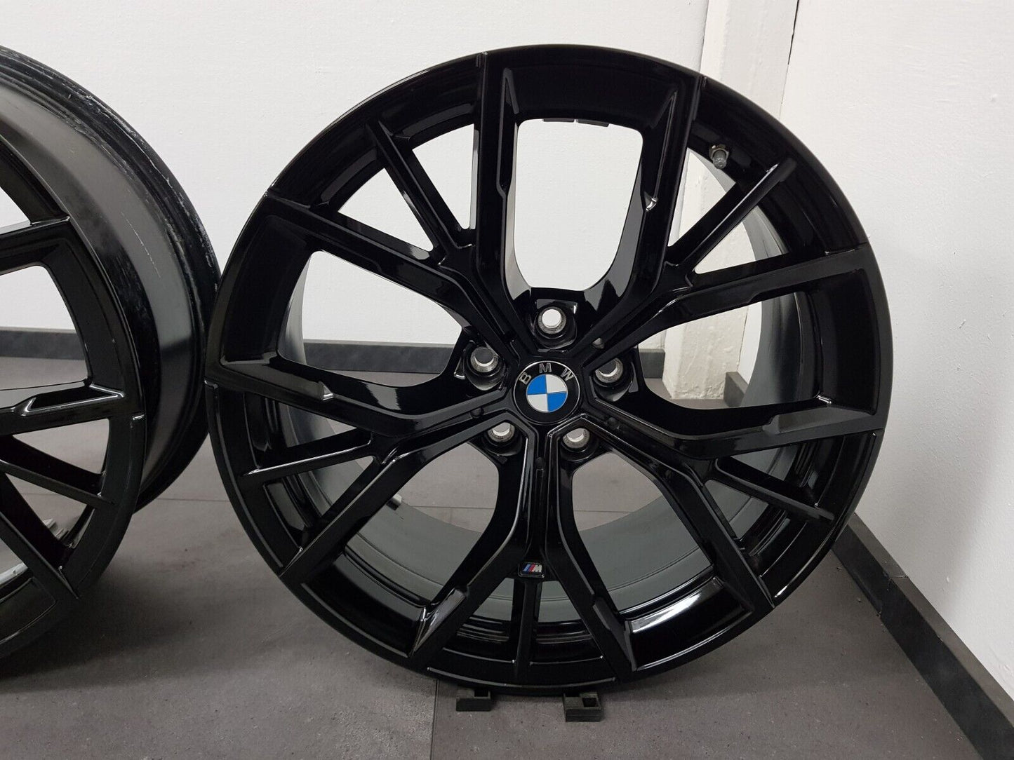 4x BMW Felgen 19 Zoll Felgen 5er G30 G31 M845 Alufelgen 8747234 8747235 Neuw.