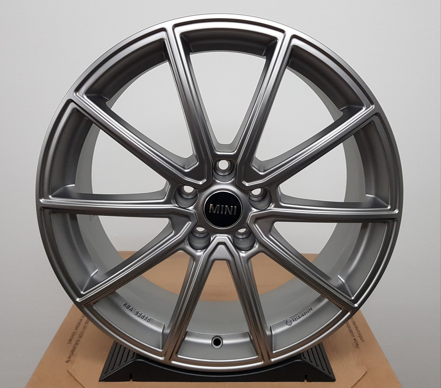 47684647